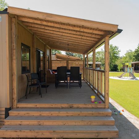 Estivo Premium Mobile Homes On Holidaypark Terspegelt Eersel Exterior foto